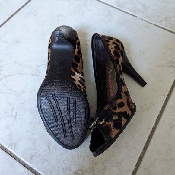 6 High Heel Peep Toe Leopard Pumps - Picture 3 of 4
